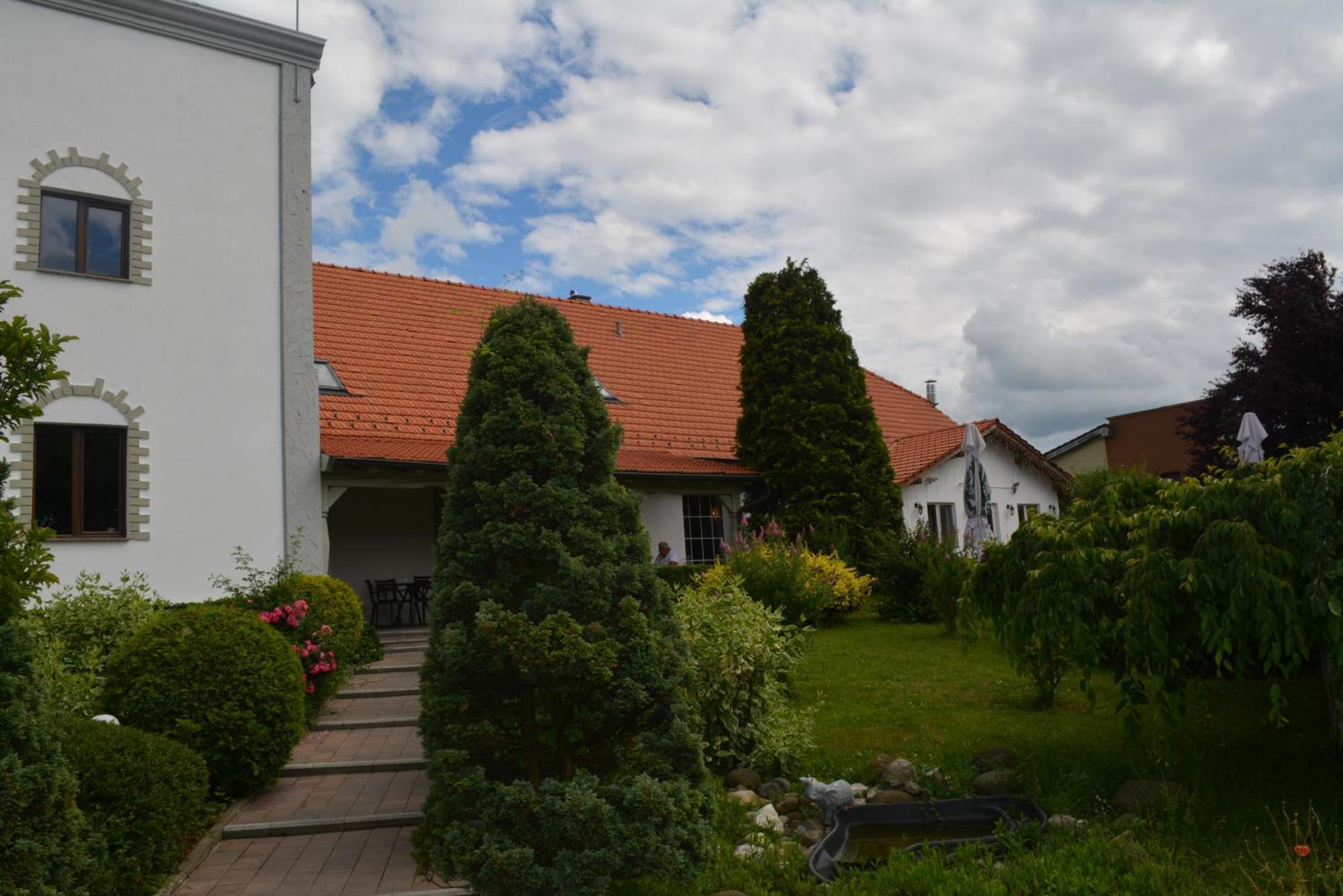 Colina Restaurant & Events Hotel Bistrita  Luaran gambar