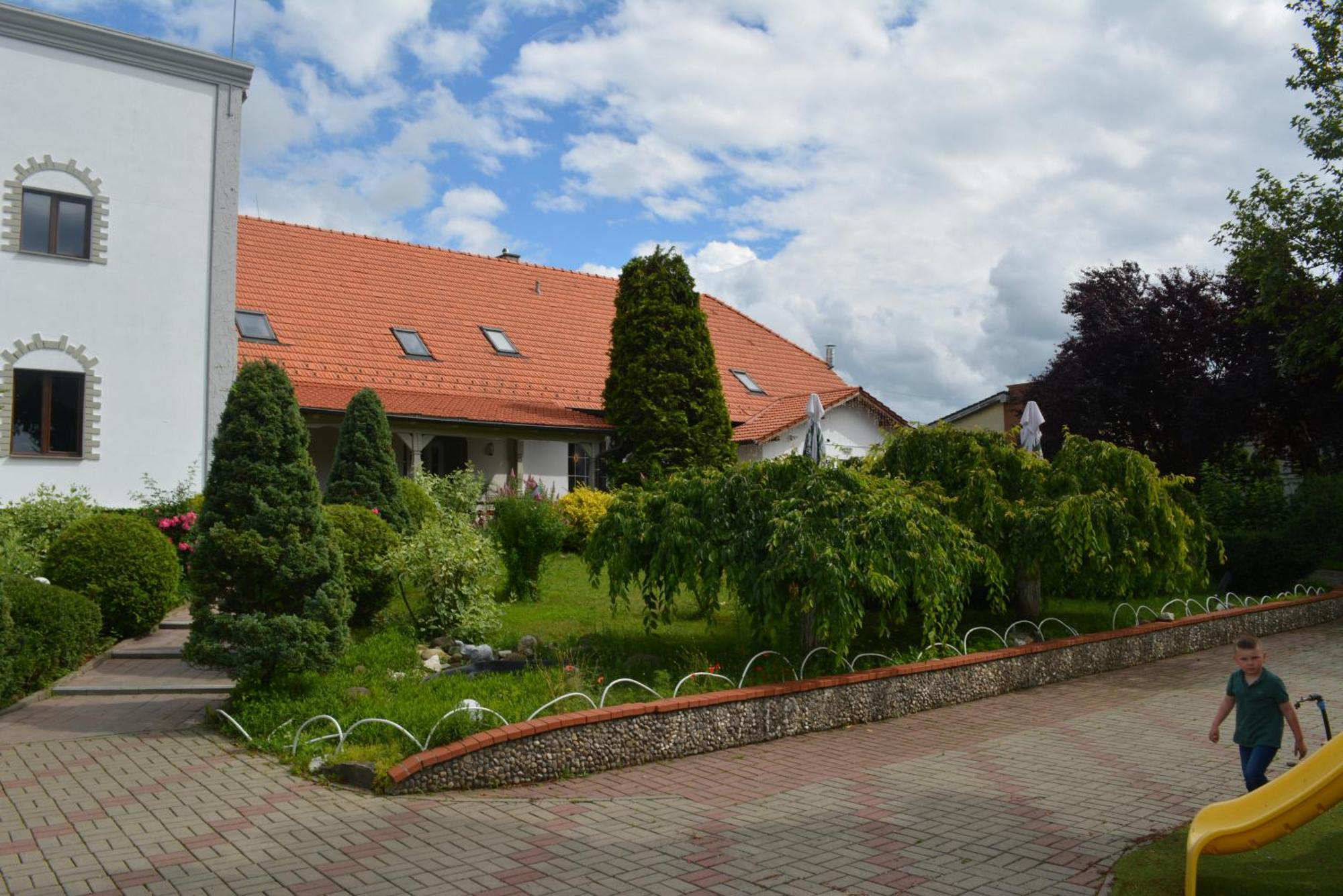 Colina Restaurant & Events Hotel Bistrita  Luaran gambar