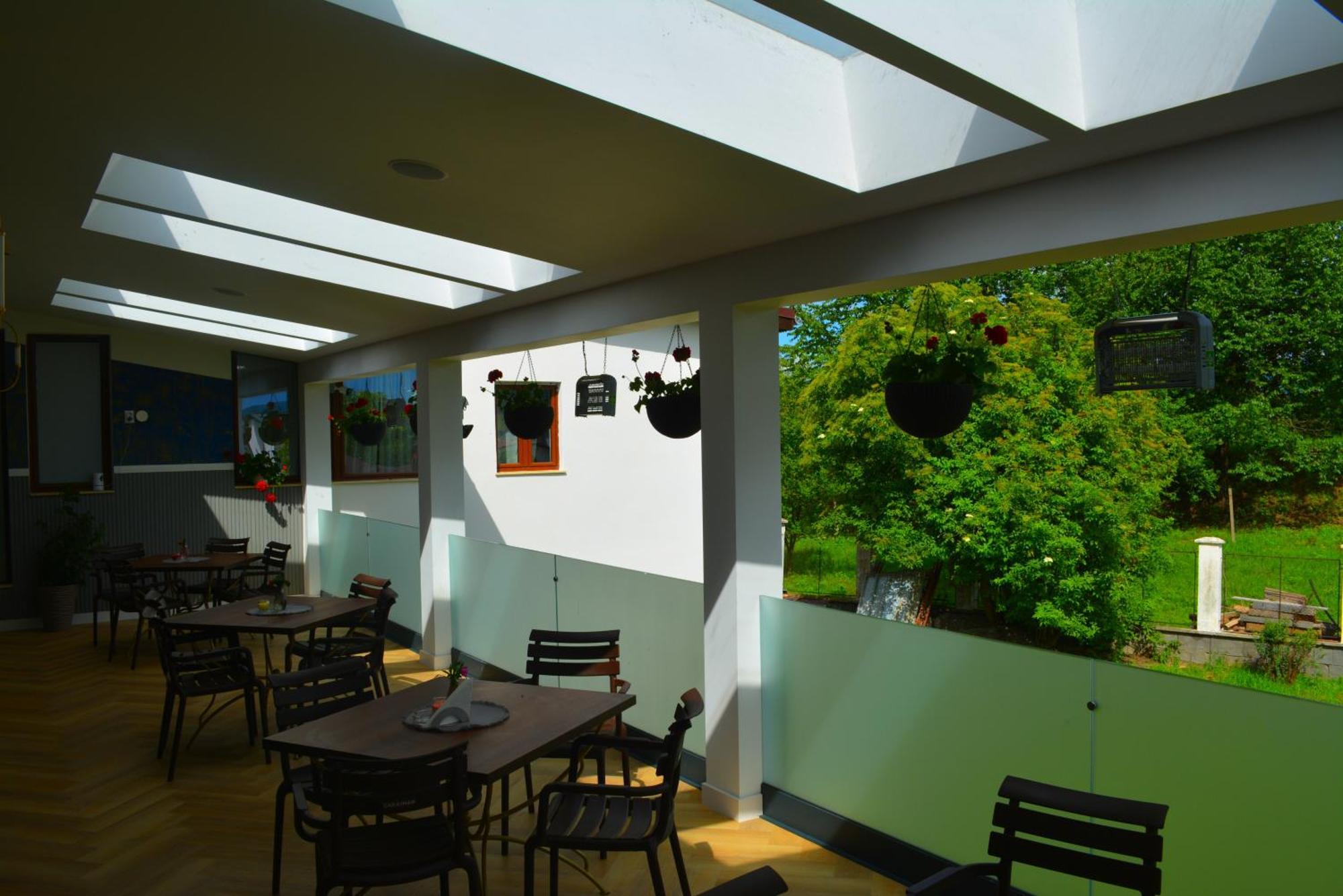 Colina Restaurant & Events Hotel Bistrita  Luaran gambar